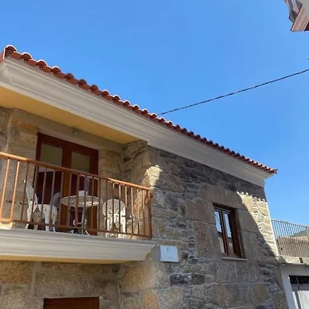 Casa Do Cruzeiro Holiday home *